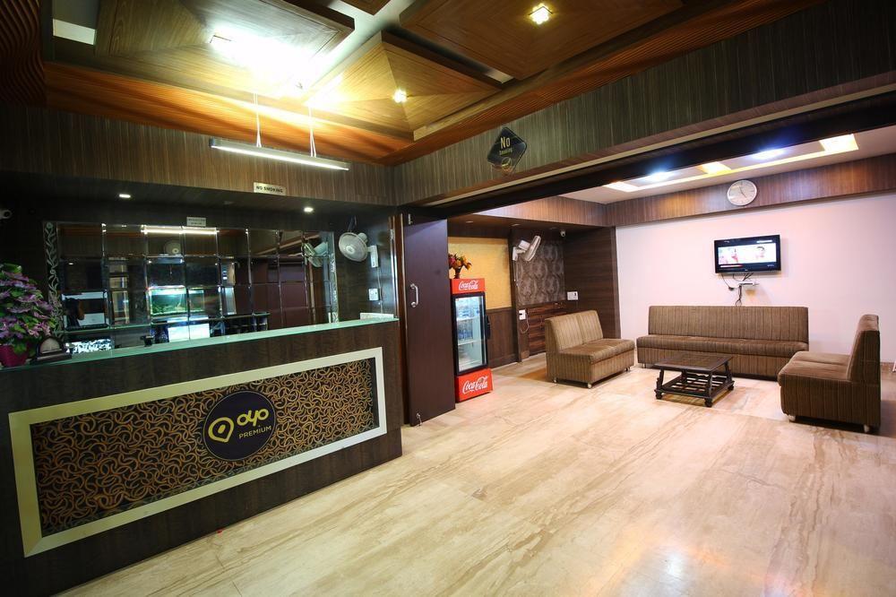 מלון אחמדאבאד Oyo Premium Law Garden C G Road מראה חיצוני תמונה