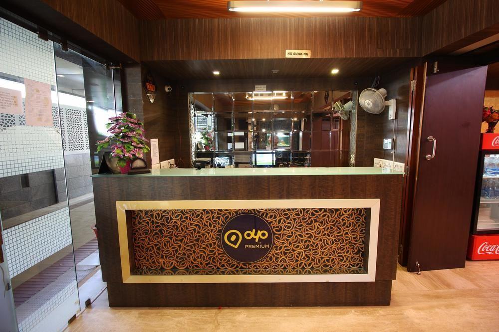 מלון אחמדאבאד Oyo Premium Law Garden C G Road מראה חיצוני תמונה